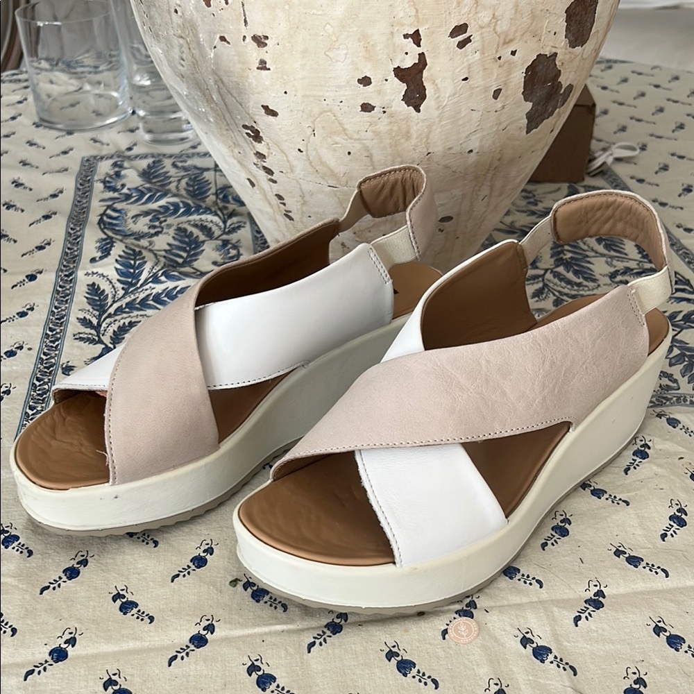 Elegant Beige and White Women's Sandals